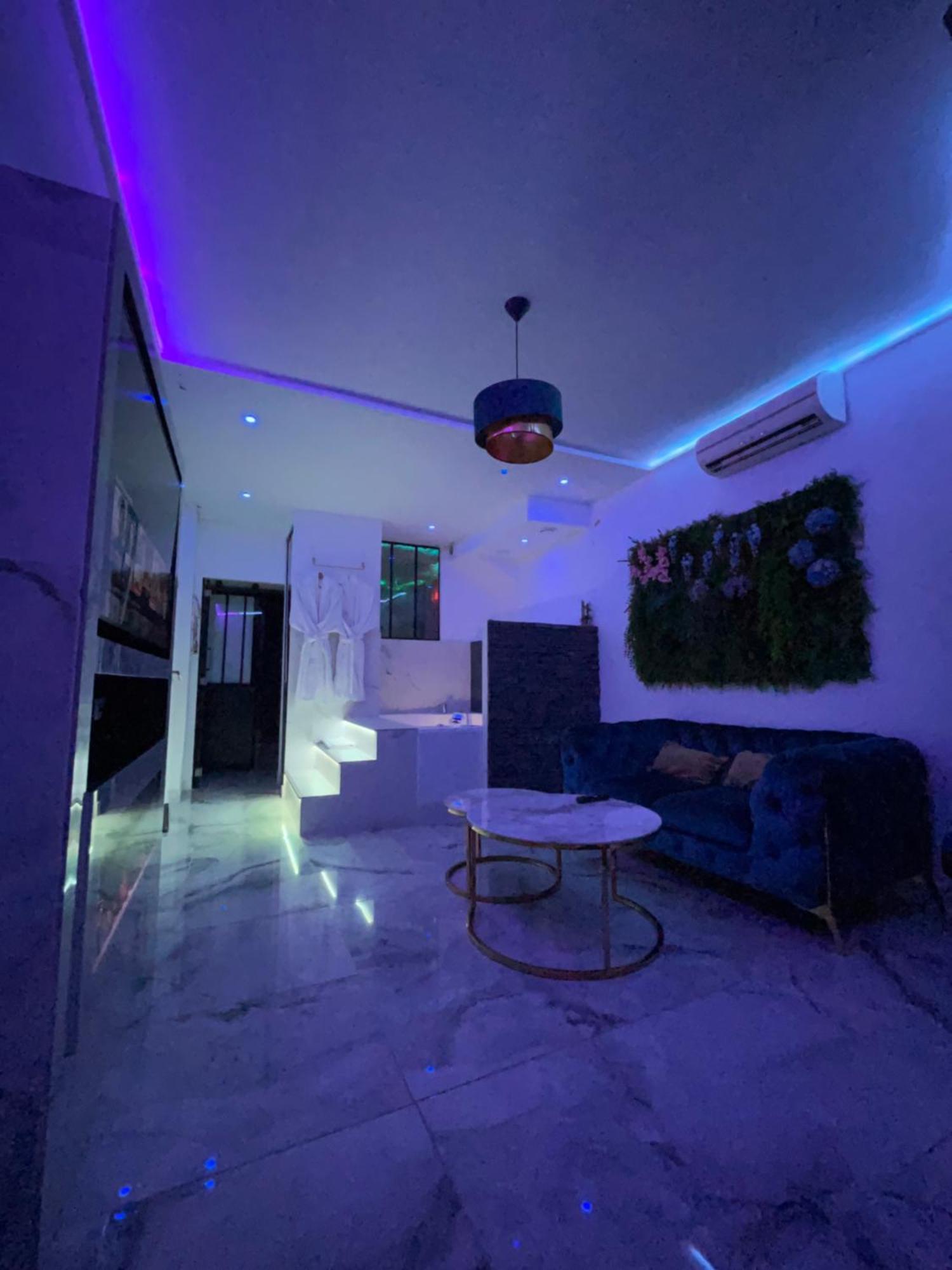 Le Blue Apartment Aubervilliers Luaran gambar